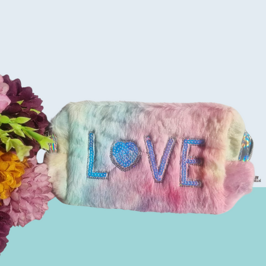 Feather multipurpose pouch love