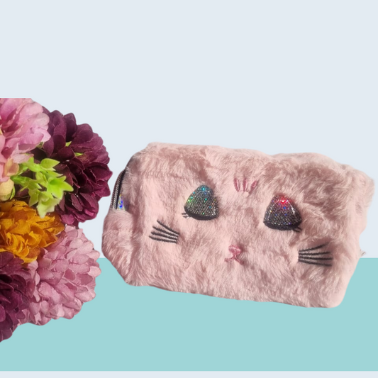 Feather multipurpose pouch cat