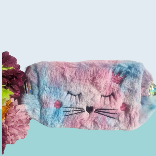 Feather multipurpose pouch cat