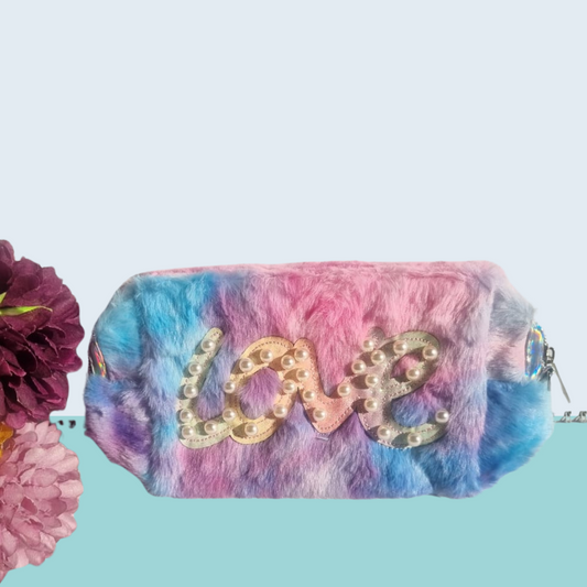 Feather multipurpose pouch love